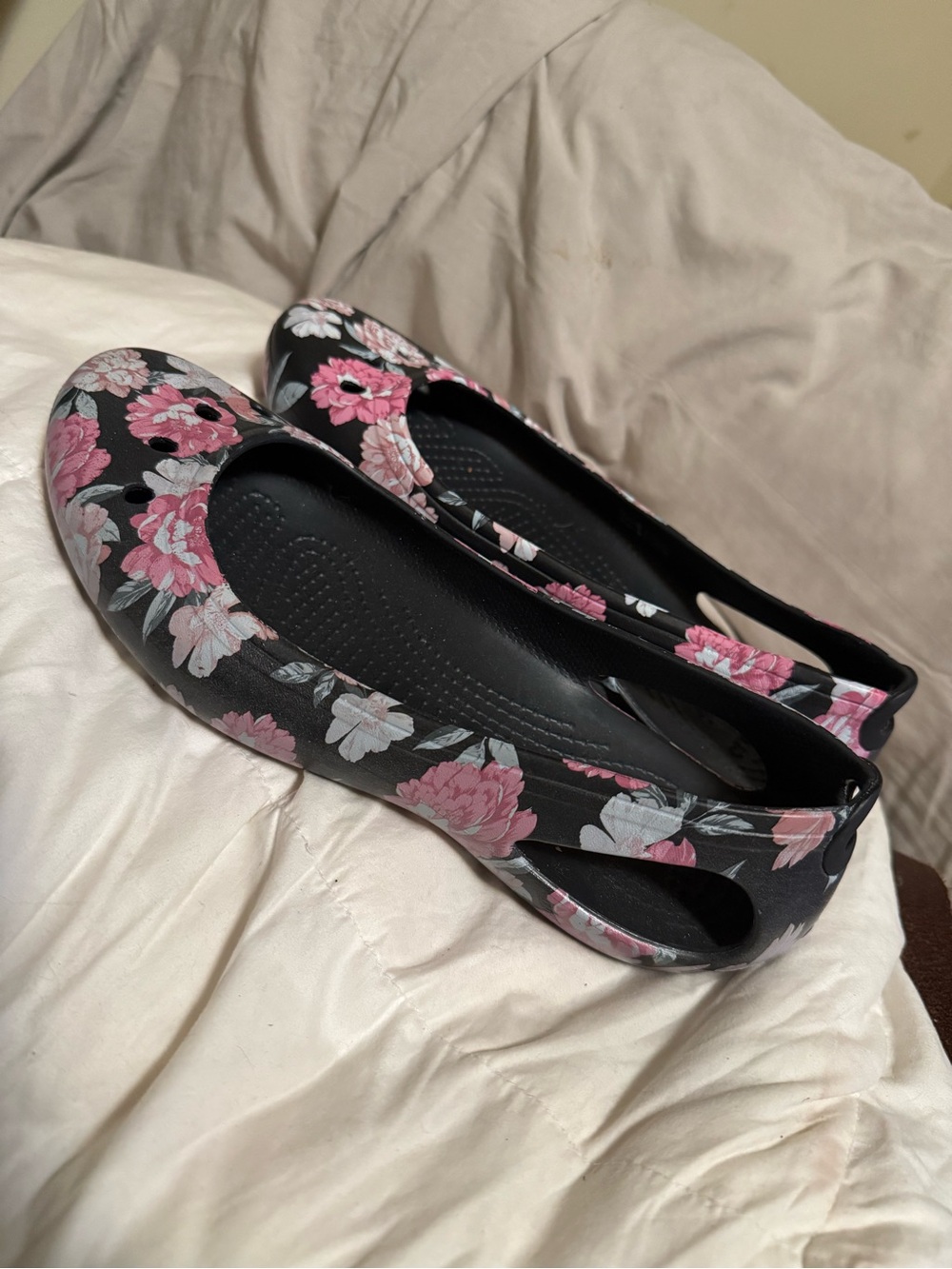CROCS KADEE PURPLE SEASONAL PRINTED Women’s Floral Ballet Flat Slip-On